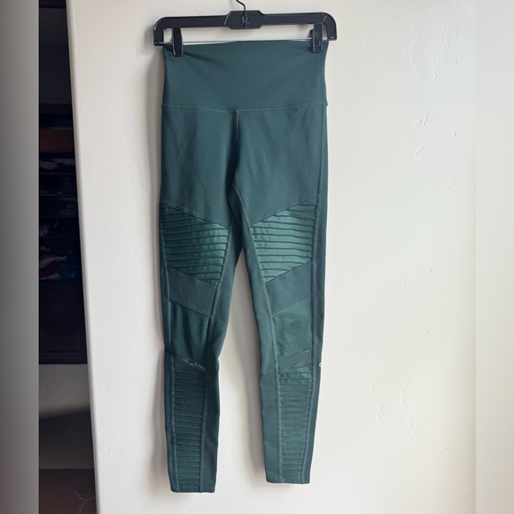 Alo Yoga High-Waist Moto Legging in a dark green color size s - Picture 1 of 5